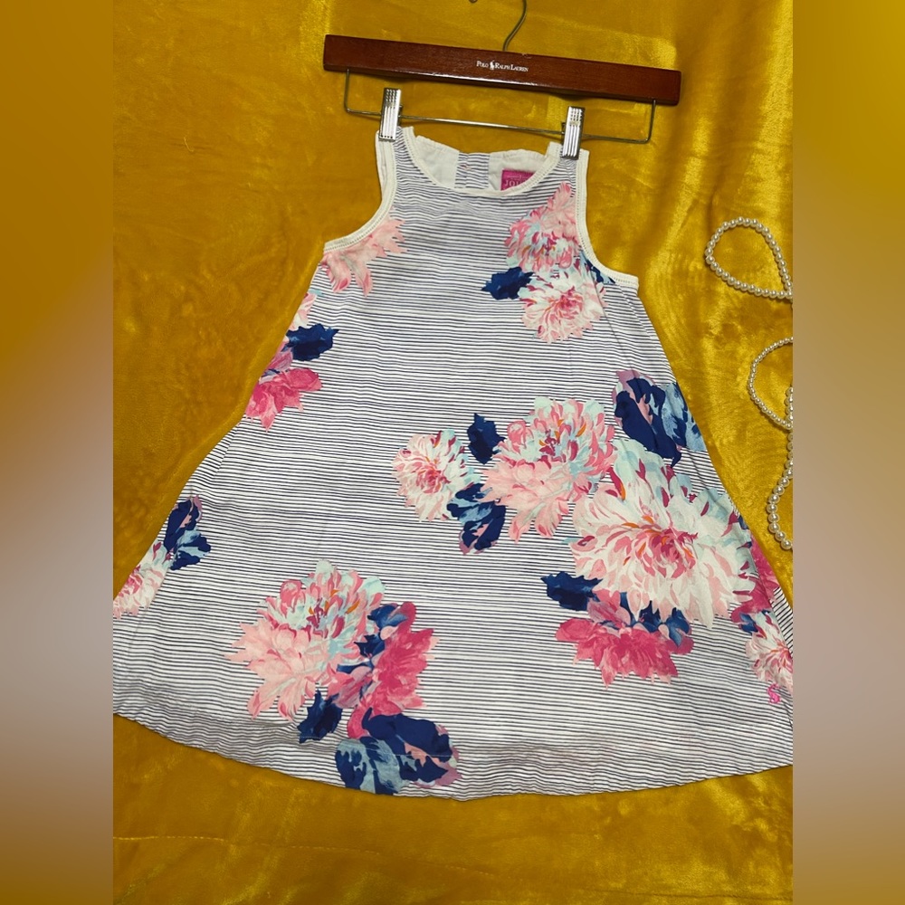 Beautiful cotton dress with lining for a girl 5-6 years old